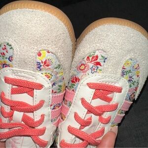adidas Kids White Sneakers with Floral Panels and Coral Laces